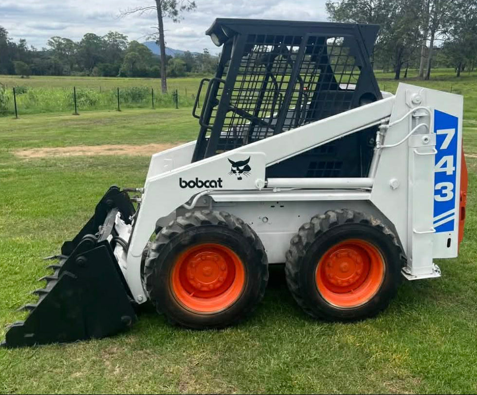 Bobcat 743 Skid Steer 1990