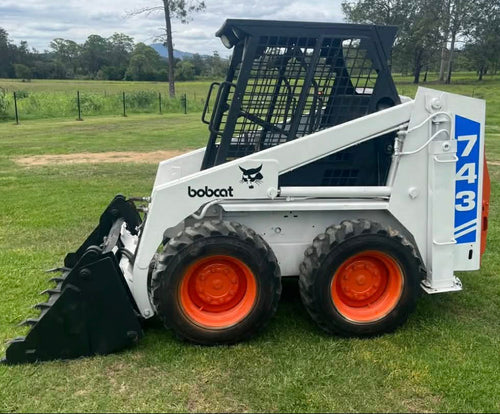 Bobcat 743 Skid Steer 1990
