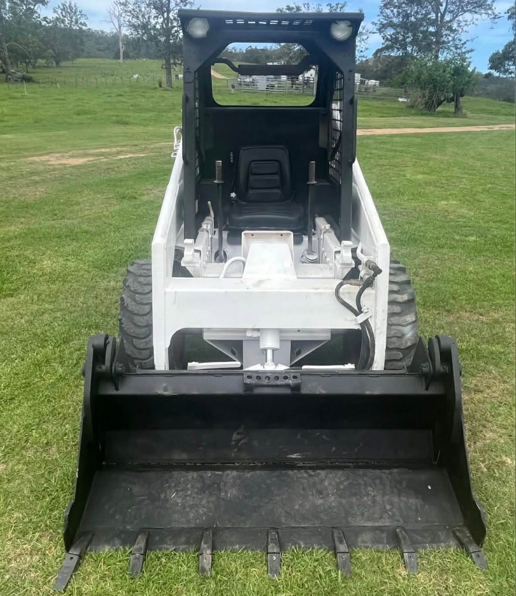 Bobcat 743 Skid Steer 1990