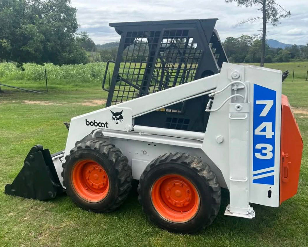 Bobcat 743 Skid Steer 1990